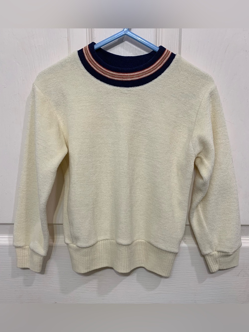 Vtg. Rob Roy Off White With Navy Crew Neck Collar Size 5 Boys Sweater.      3845
